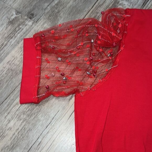 Evelynn Apparel  - Picture 2 of 3